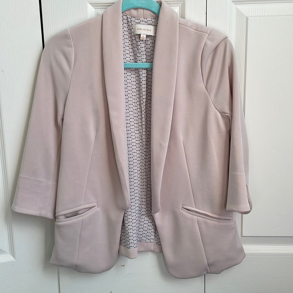 Beautiful light pink 3/4 sleeve blazer